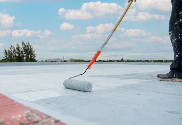 Metody izolacji wodnej oraz układanie płytek ceramicznych na tarasie